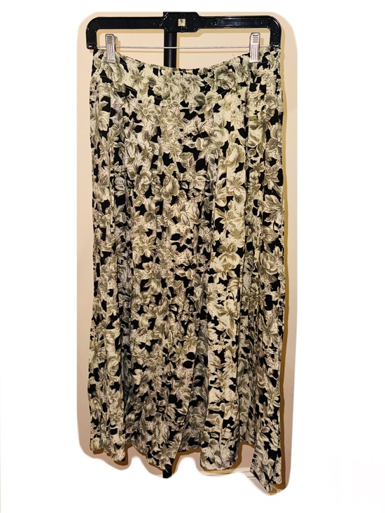 Dresses & Skirts - Vintage Floral Midi Skirt in Black and Cream